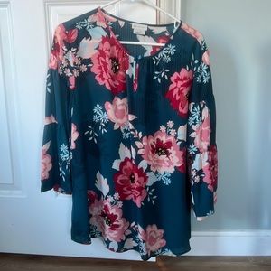 3/$20-Van Heusen size large blouse